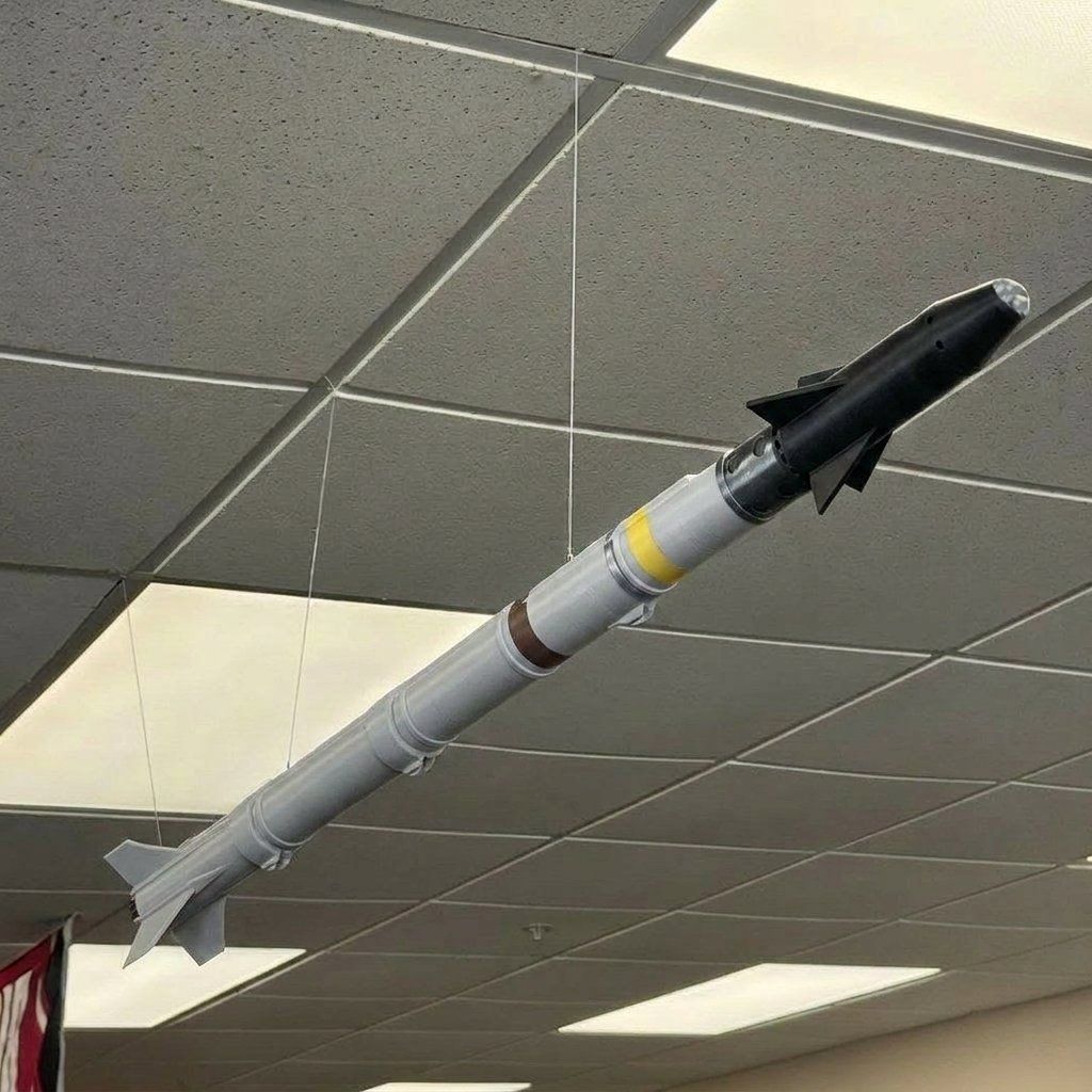 Modelo de Míssil AIM-9X Sidewi - Science Exhibition Models avaliação e preço